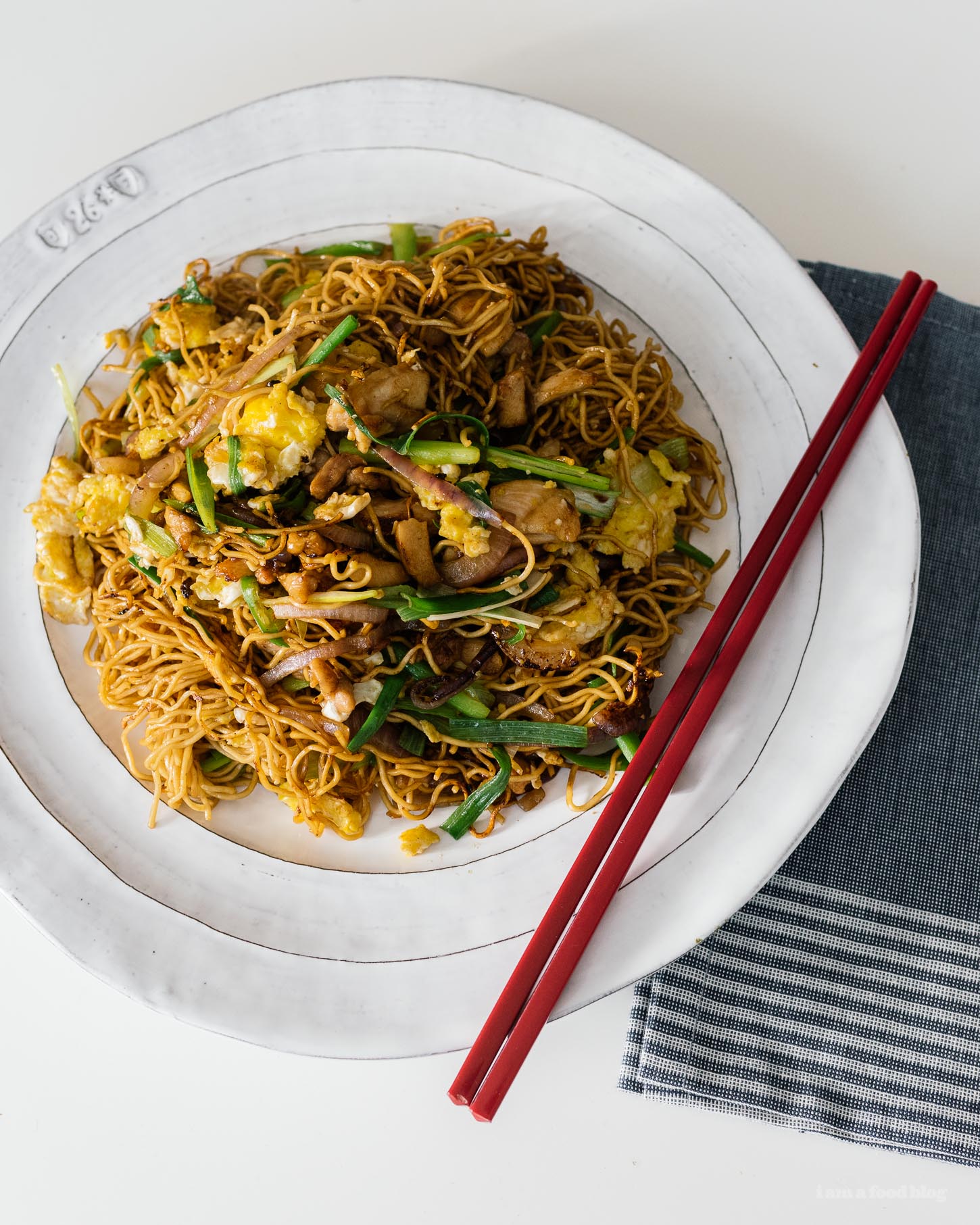 15 Minute Easy Chicken Chow Mein Recipe | www.iamafoodblog.com
