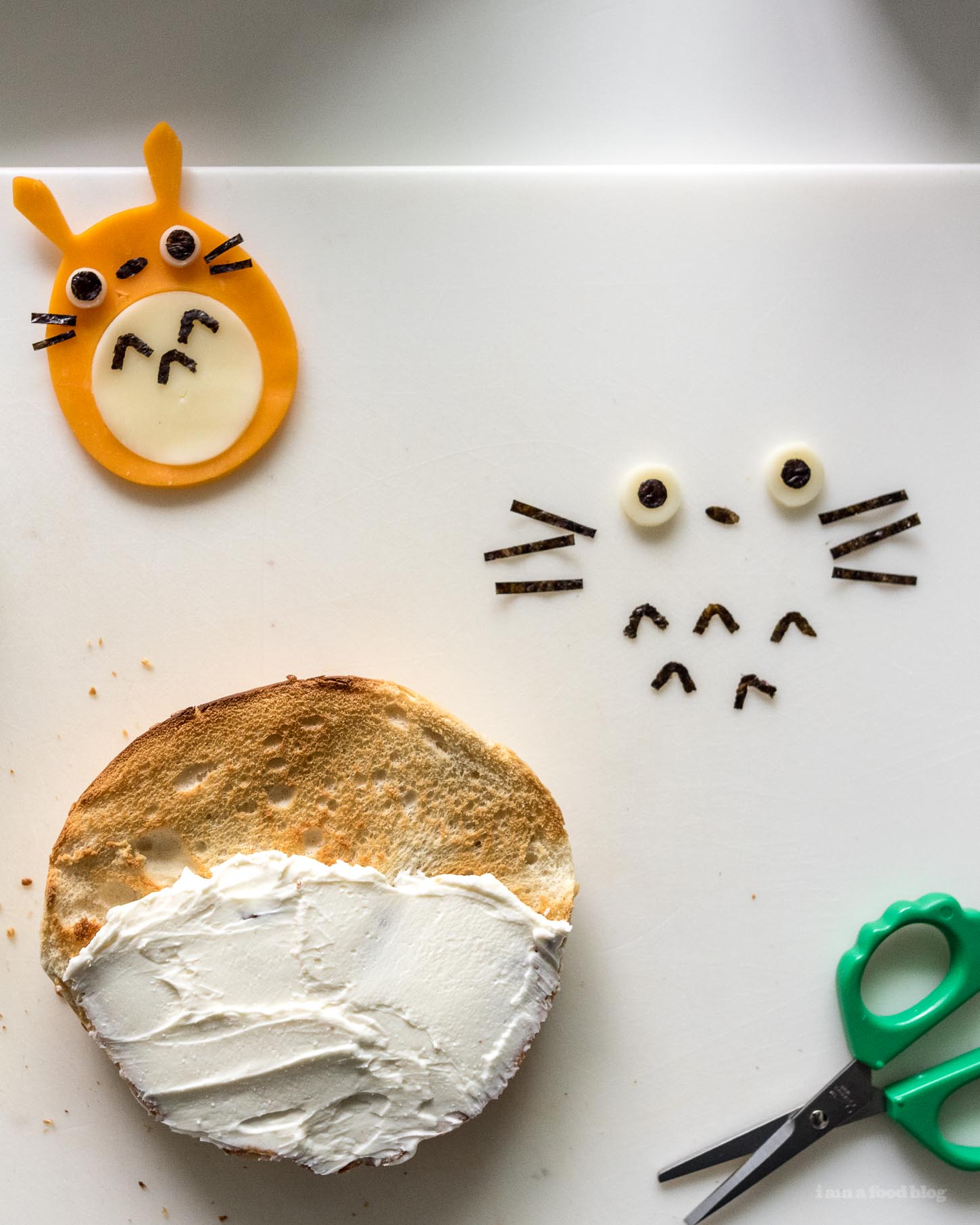 How to Make a Totoro Cream Cheese Bagel | www.iamafoodblog.com