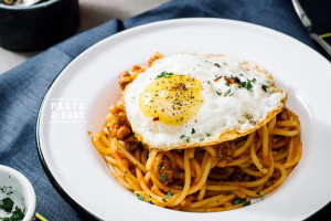 spaghetti and eggs recipe - www.iamafoodblog.com