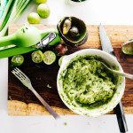 how to make guacamole - www.iamafoodblog.com