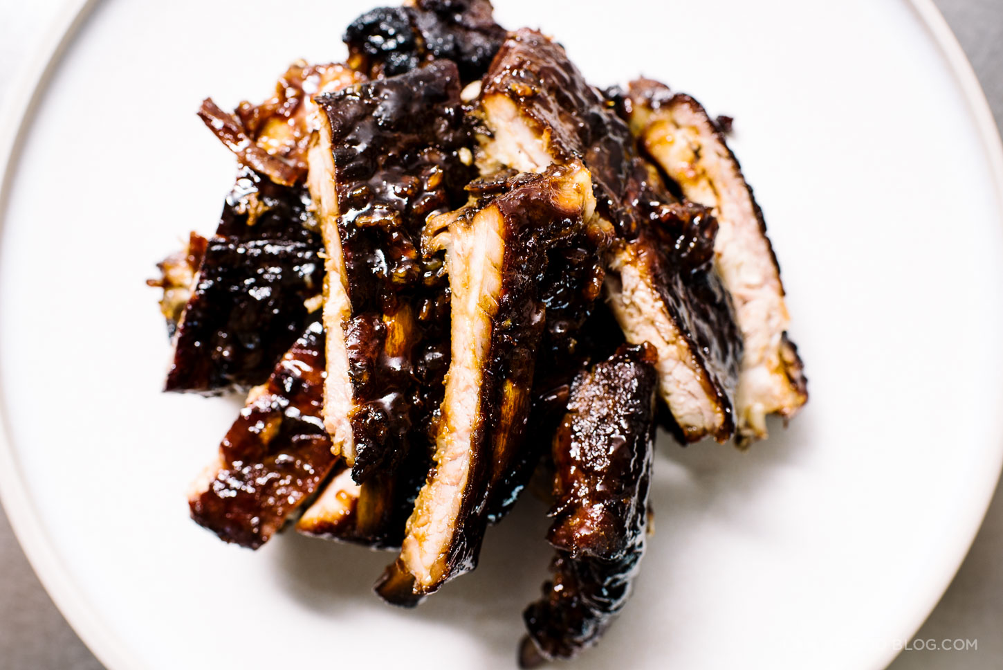 slow cooked ribs recipe - www.iamafoodblog.com