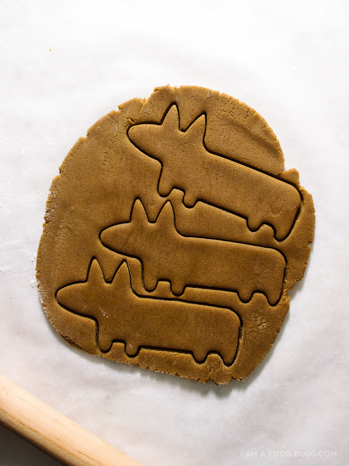 gingerbread corgi cookies - www.iamafoodblog.com