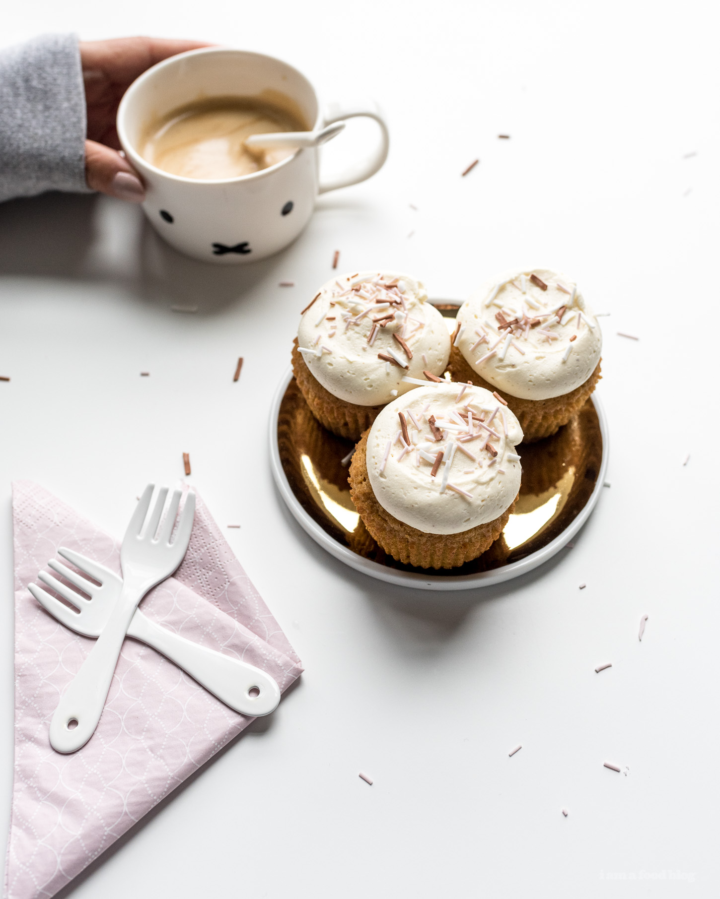One Bowl Pumpkin Cupcakes with Brown Butter Frosting Recipe - www.iamafoodblog.com