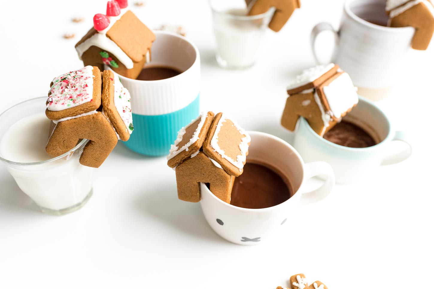 Mini Gingerbread Houses Recipe - Frugal Mom Eh!