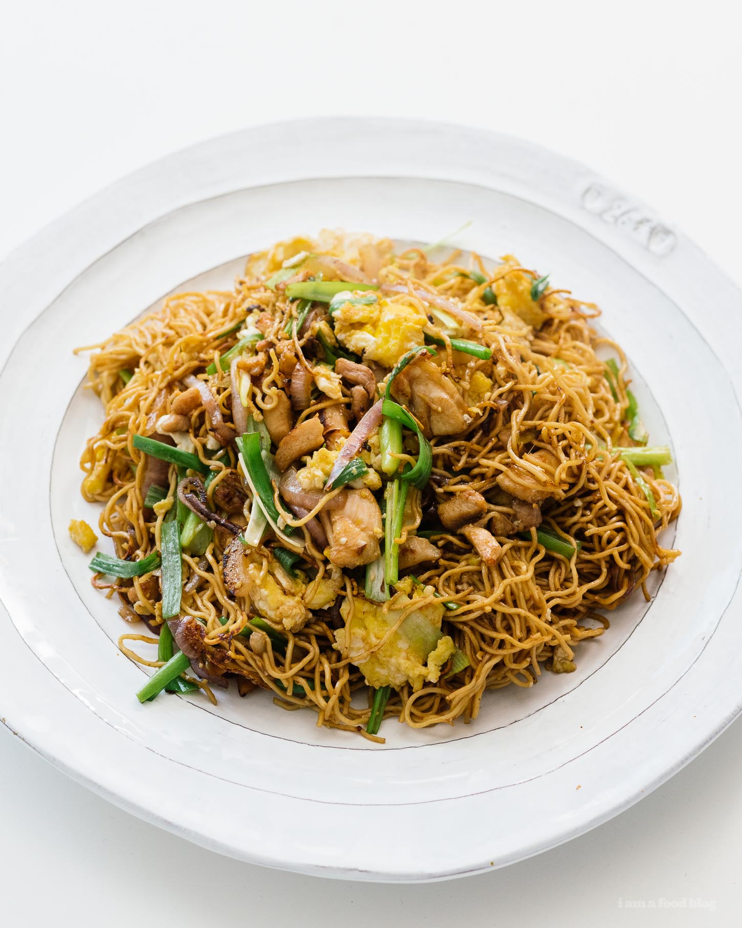 15 Minute Easy Chicken Chow Mein Recipe | www.iamafoodblog.com