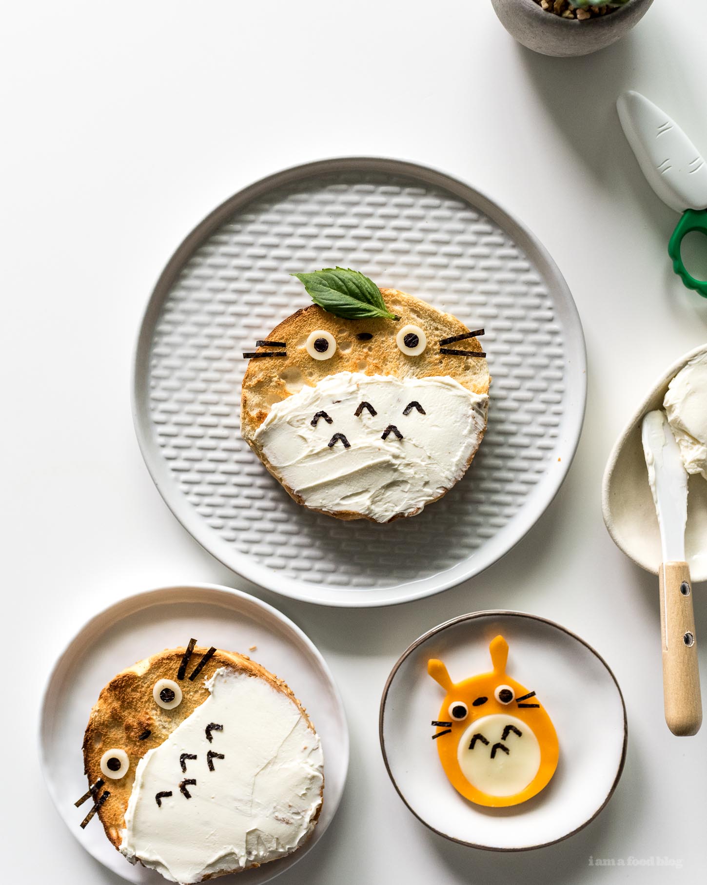 How to Make a Totoro Cream Cheese Bagel | www.iamafoodblog.com