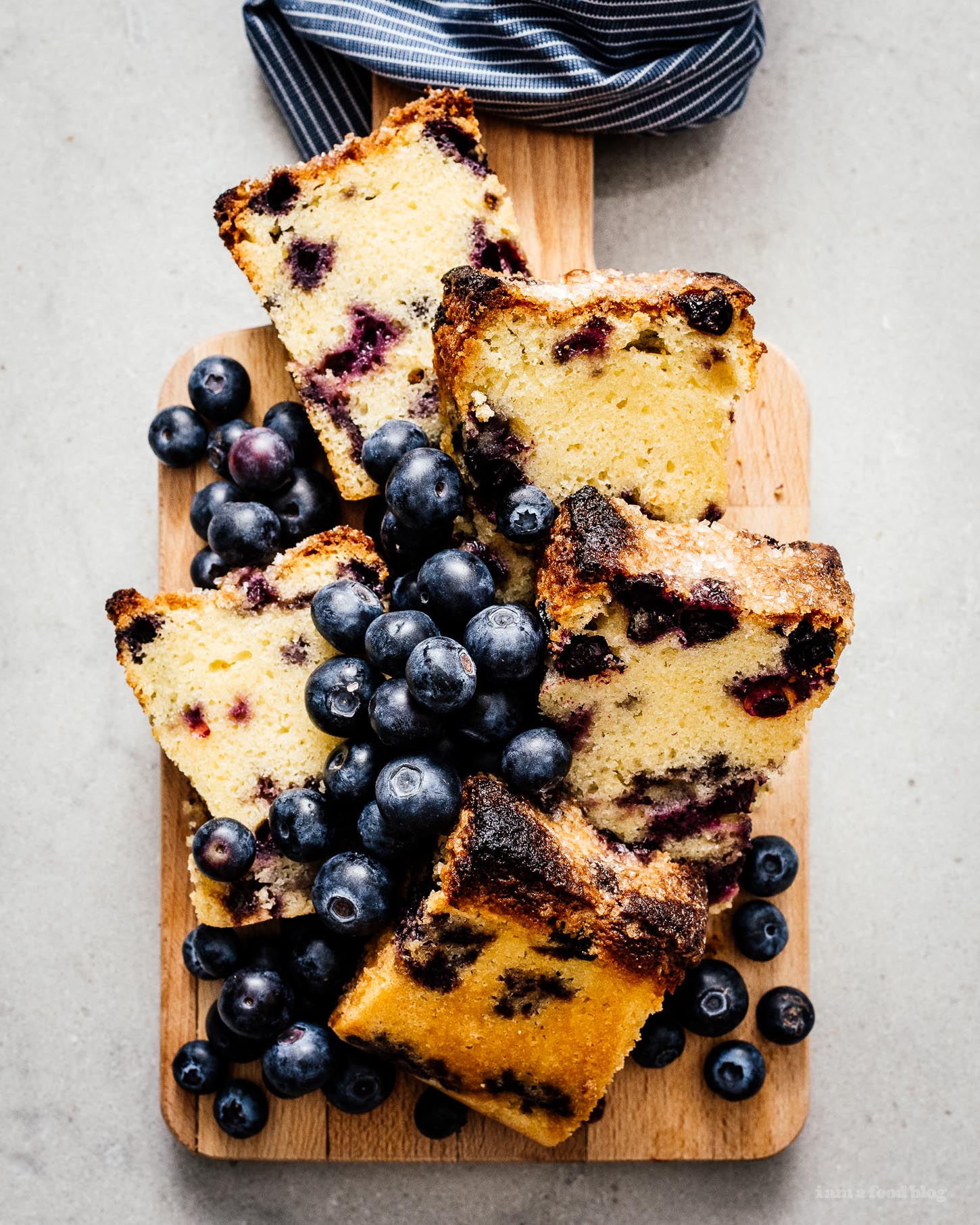 One bowl, soft and moist, blueberry bread loaded with blueberries – like muffins but even easier. #blueberries #blueberrybread #blueberrymuffins #recipes #baking