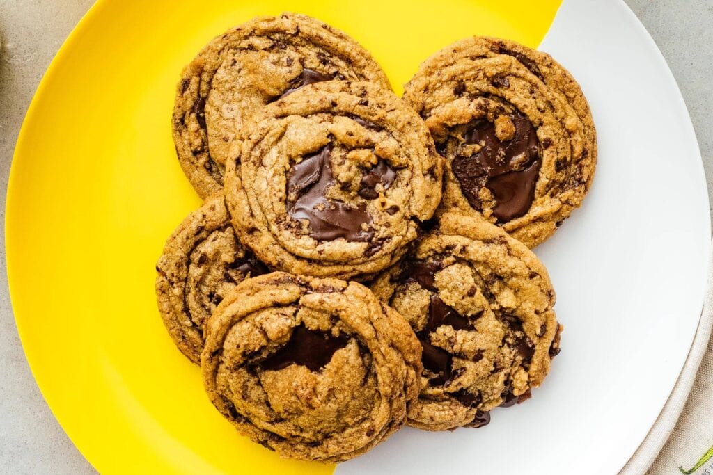 brown butter chocolate chip cookies | www.iamafoodblog.com