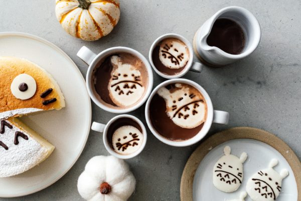Did you know you can melt down store bought marshmallows and cut them into custom shapes. Make these super easy Totoro marshmallows today! #marshmallows #totoro #totoromarshmallows #totorofood #kawaiifood #hotchocolate