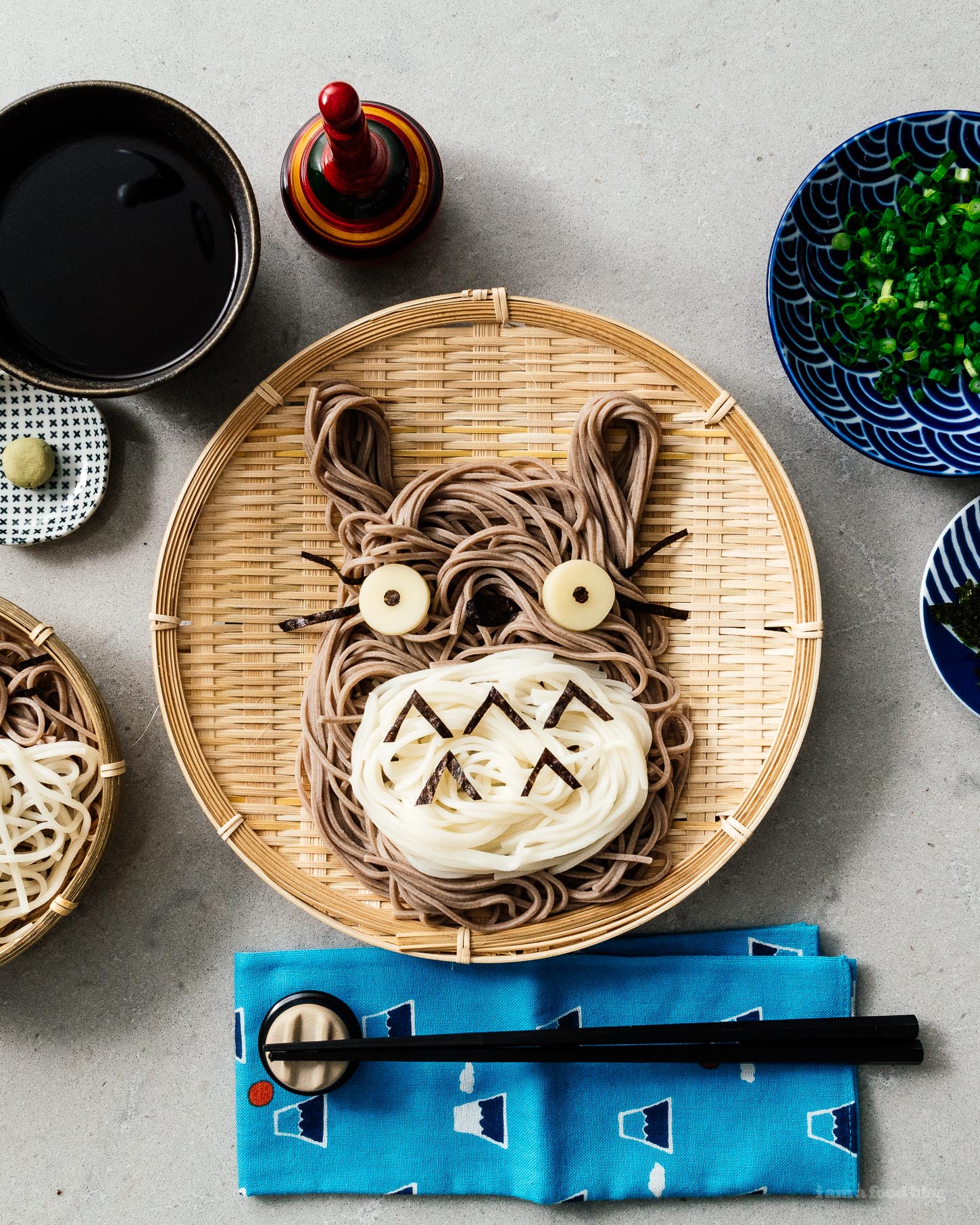 How to make Totoro soba: cold soba noodles with a soy-dashi dipping sauce in the shape of the ever lovable Totoro. You know you wanna eat him! #soba #japanesefood #totorosoba #totoro #totorofood #kawaiifood #soba #recipes
