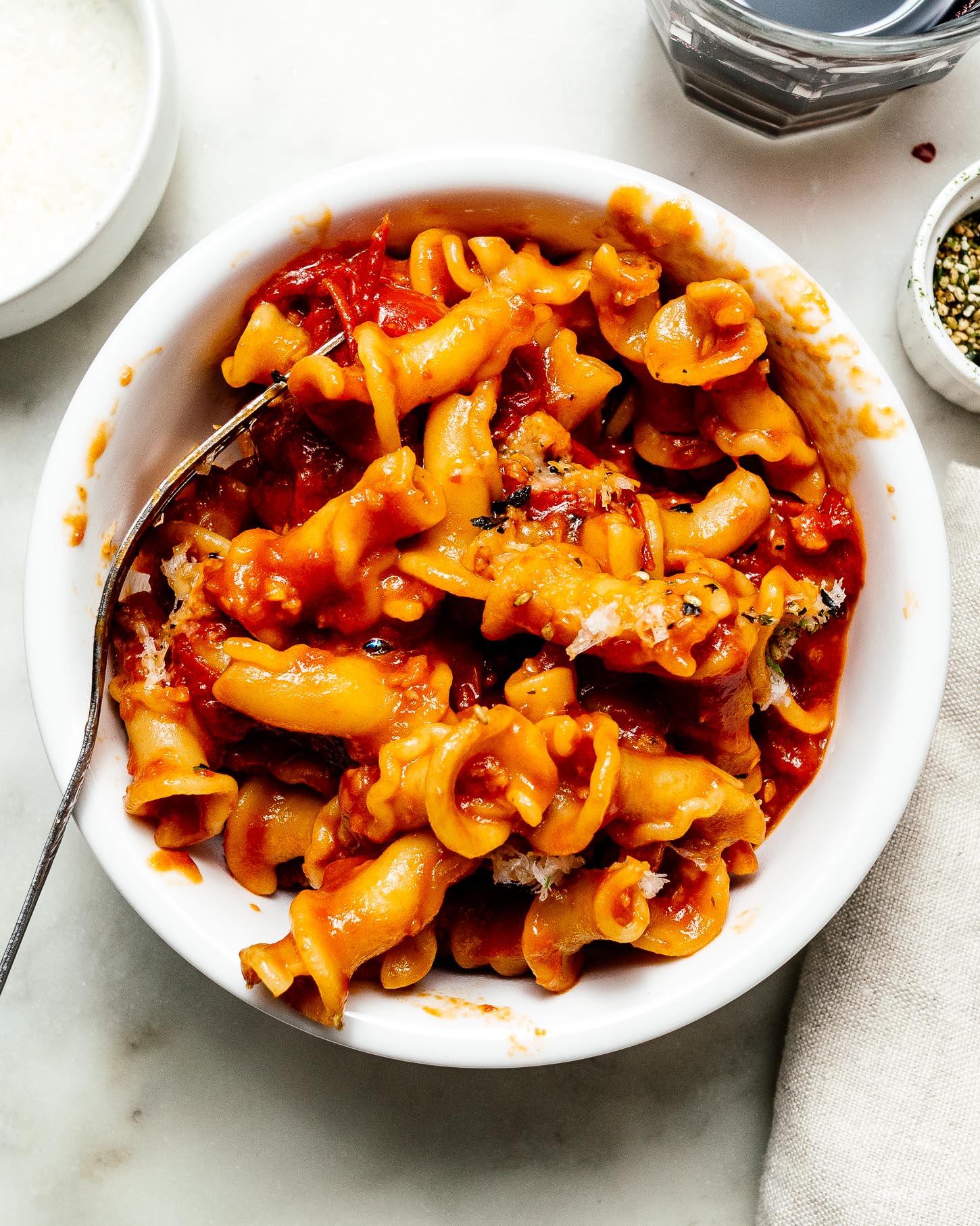 When you’re looking for a quick and comforting tomato-y, garlicky pasta, this ultimate umami bomb tomato sauce will hit all the right notes. #tomatosauce #umami #pasta #pastasauce #dinner #recipes #recipe 