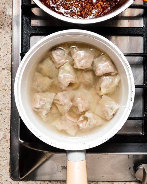 These spicy Sichuan turkey wontons in mapo sauce are a fun twist on wontons in red chili oil #wonton #sichuan #turkeywonton #turkey #spicy #chinesefood #recipes