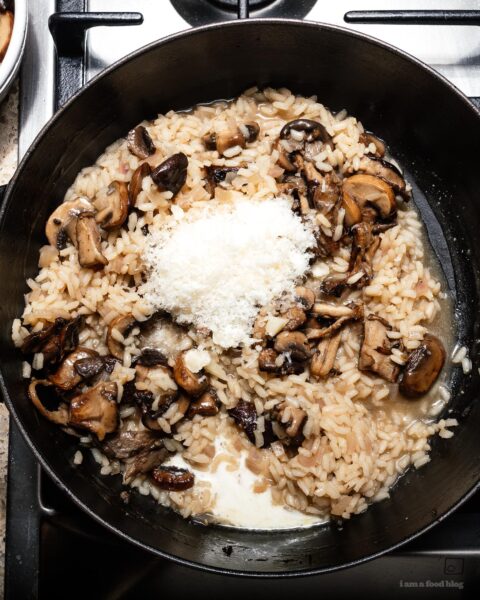 Creamy, umami packed garlicky brown butter mushroom risotto: nutty brown butter pan seared mushrooms throughout and on top. | www.iamafoodblog.com