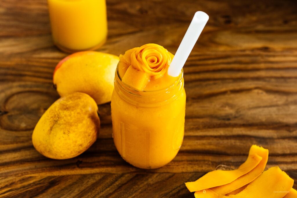 mango smoothie | www.iamafoodblog.com