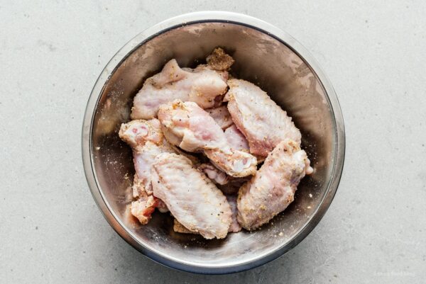 the best air fryer chicken wings | www.iamafoodblog.com