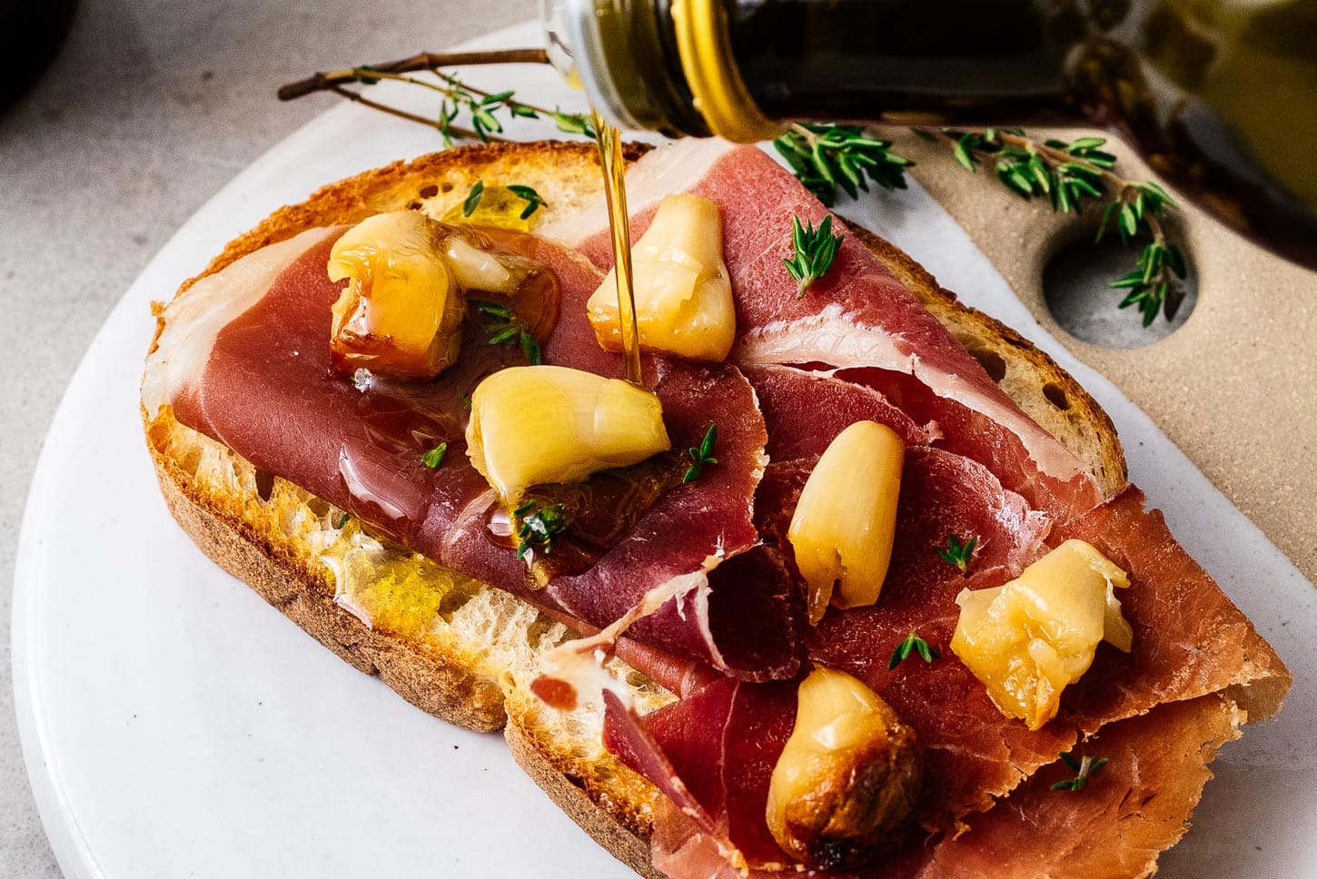 roasted garlic and proscuitto toast | www.iamafoodblog.com