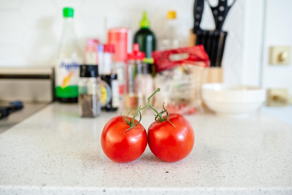 Why you should never refrigerate your tomatoes | www.iamafoodblog.com